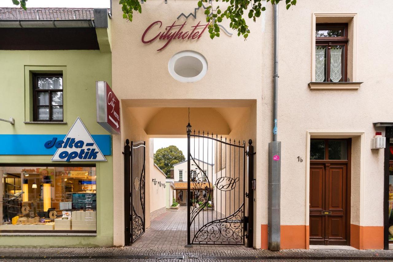 Cityhotel Bernburg Esterno foto